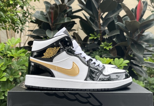 Air Jordan 1 Mid Patent Black White Gold 852542-007  36-47.5 M66